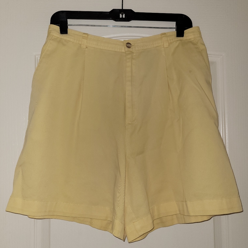Plus size vintage pastel yellow shorts
